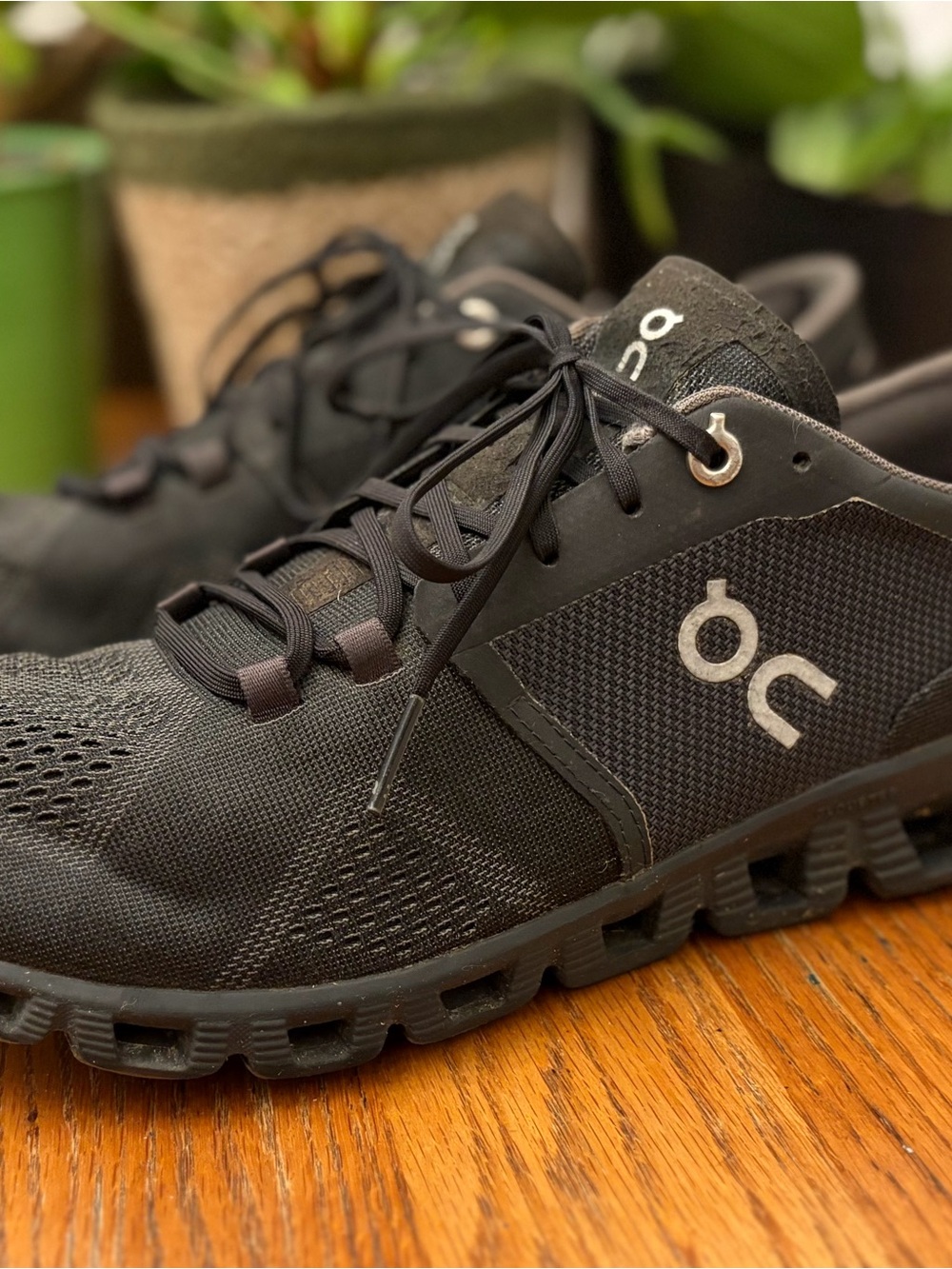 On Cloud X Womens Sneakers Size 9 Black Athletic Running Walking Shoes Jogging